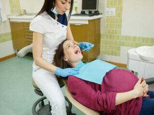 علاج الأسنان أثناء الحمل